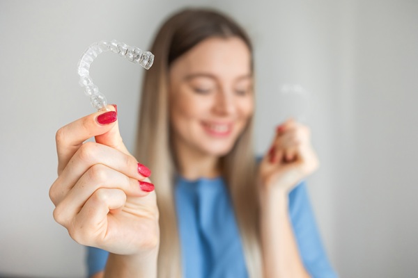 Invisalign Teeth Straightening Therapy Aftercare